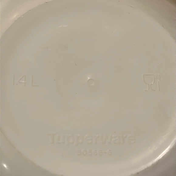 NWOT - 3 Mini THAT’S A BOWL Mixing bowl w/red lids - Picture 3 of 6